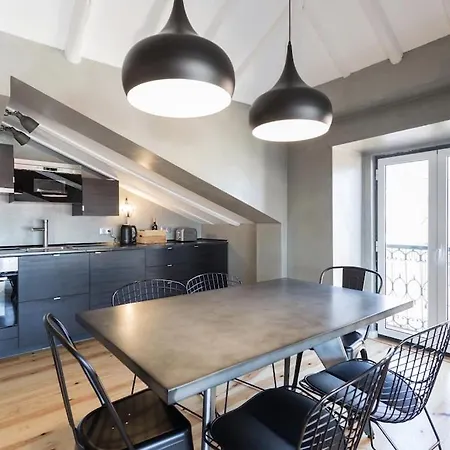 Fantastico Em Alfama Terraco Panoramico Com Vista De Rio - 2 Bedroom Appartement