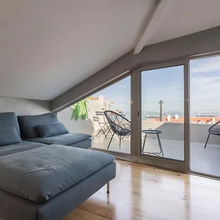Appartement Fantastico Em Alfama Terraco Panoramico Com Vista De Rio - 2 Bedroom Lisboa